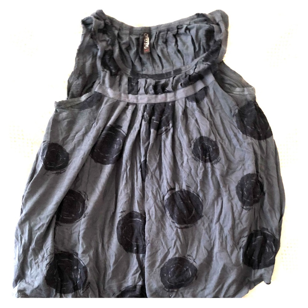 Sleeveless patterned tea